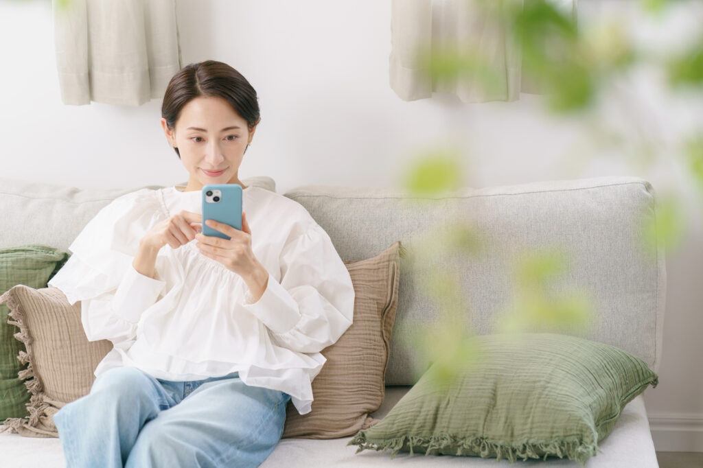 01.WEBやLINEから簡単予約